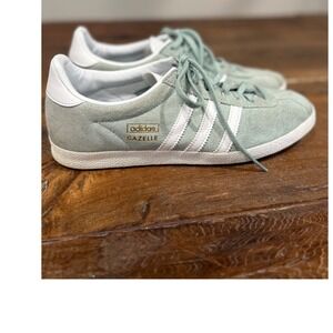 Adidas Gazelle Women Mint Green Suede Casual Sneakers Shoes Size 7.5 US Profile
